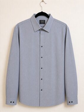 EUC Nordstrom Men's Pale Blue Pinstripe Dress Shirt